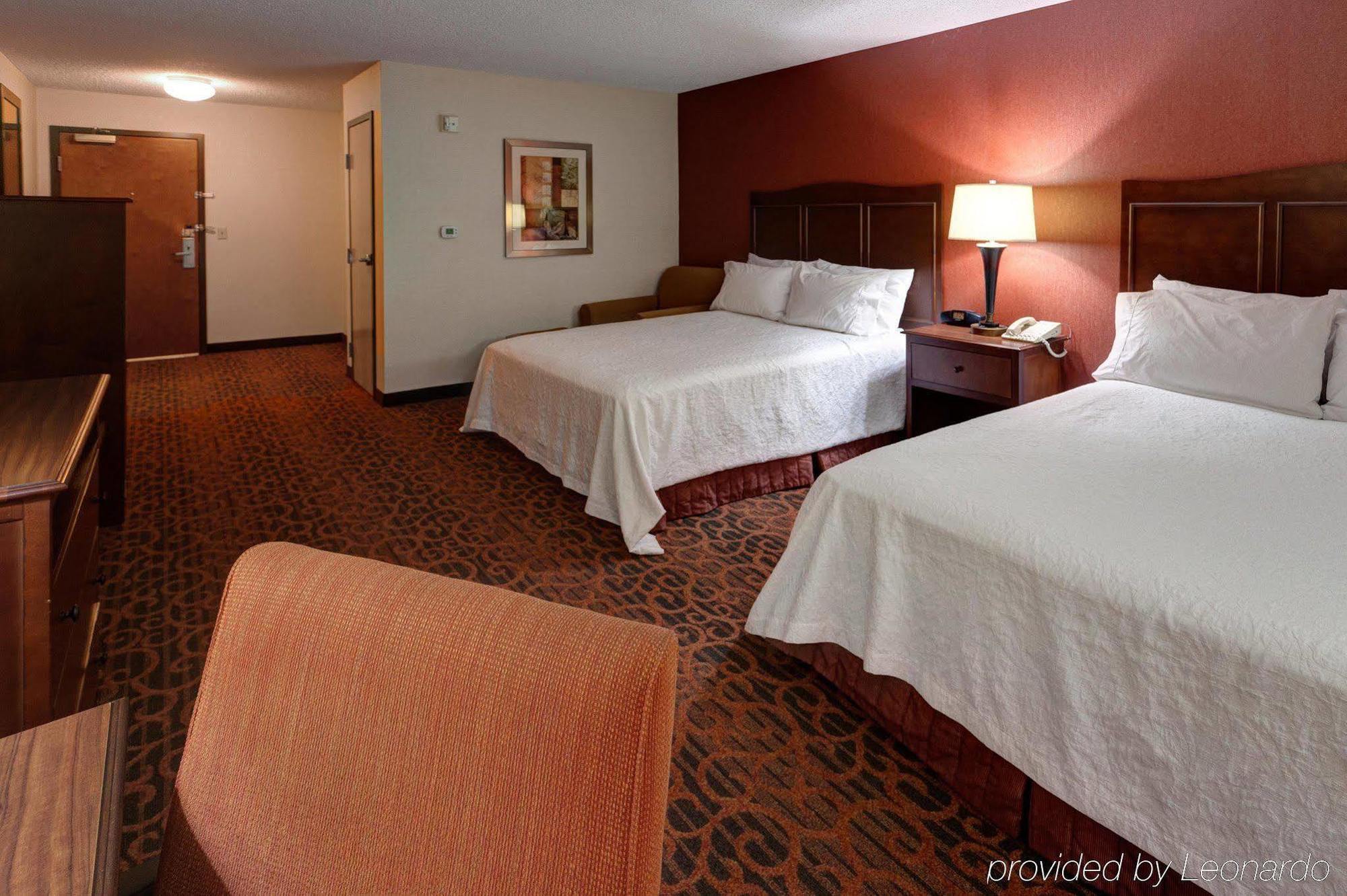 Hampton Inn Manhattan Bagian luar foto