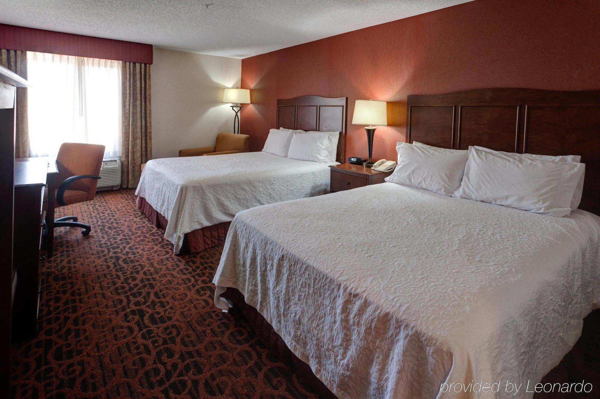 Hampton Inn Manhattan Bagian luar foto