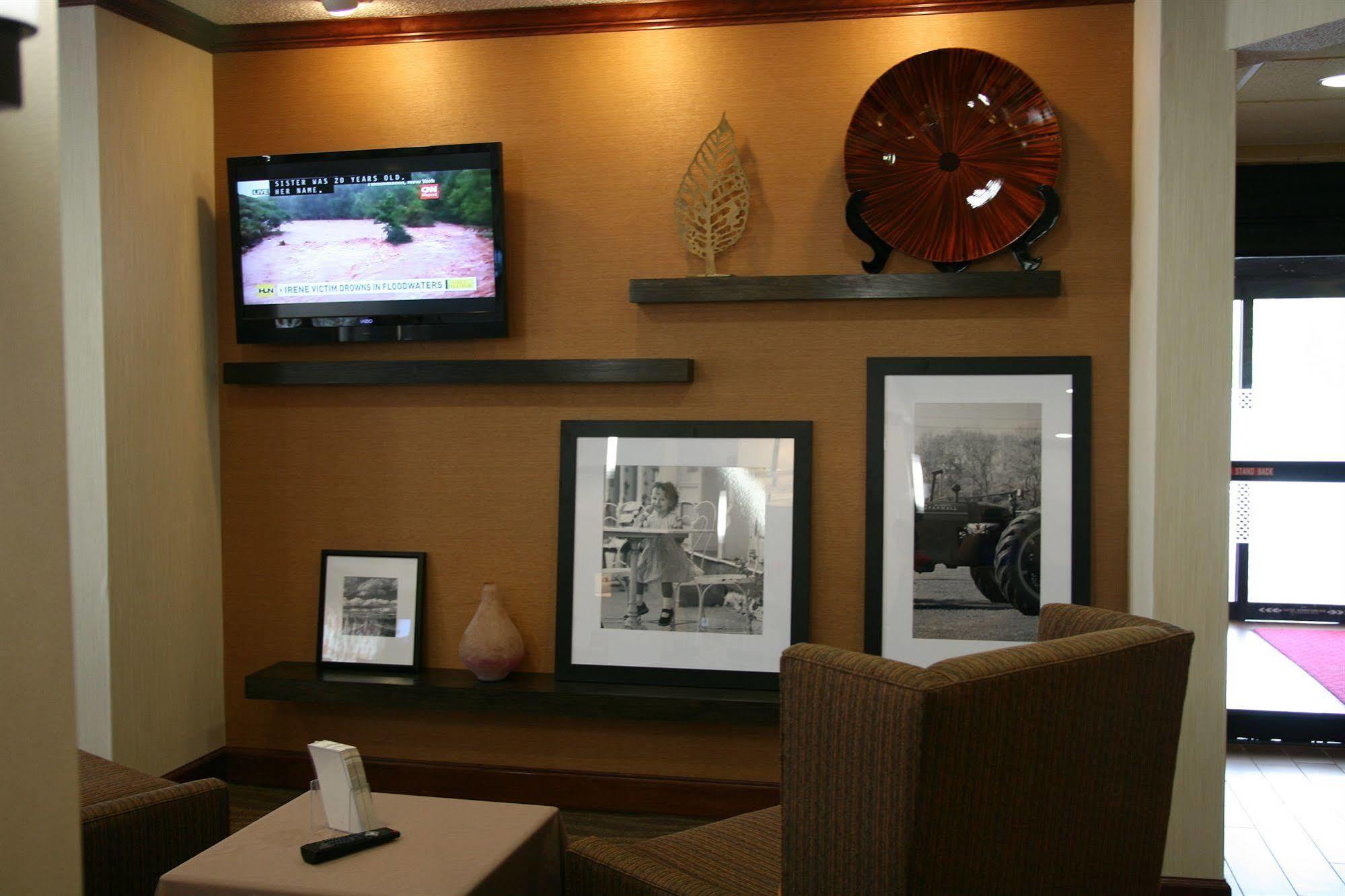 Hampton Inn Manhattan Bagian luar foto