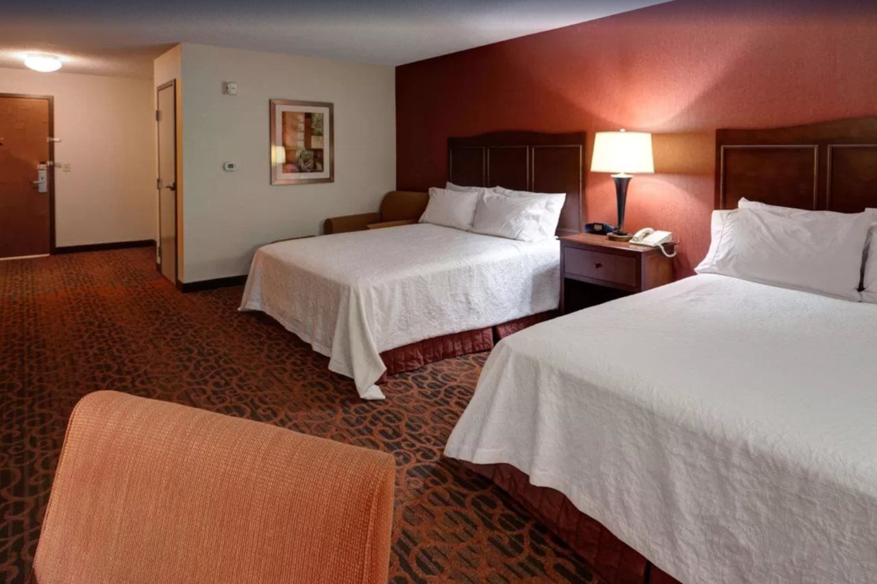 Hampton Inn Manhattan Bagian luar foto