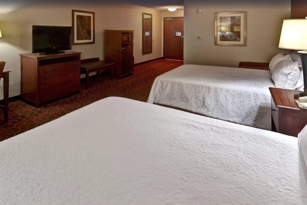 Hampton Inn Manhattan Bagian luar foto